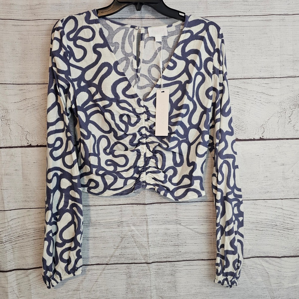 EVERY Brand XS Linen Rayon Blend Cropped Long Sleeve V-Neck Shirt 1209